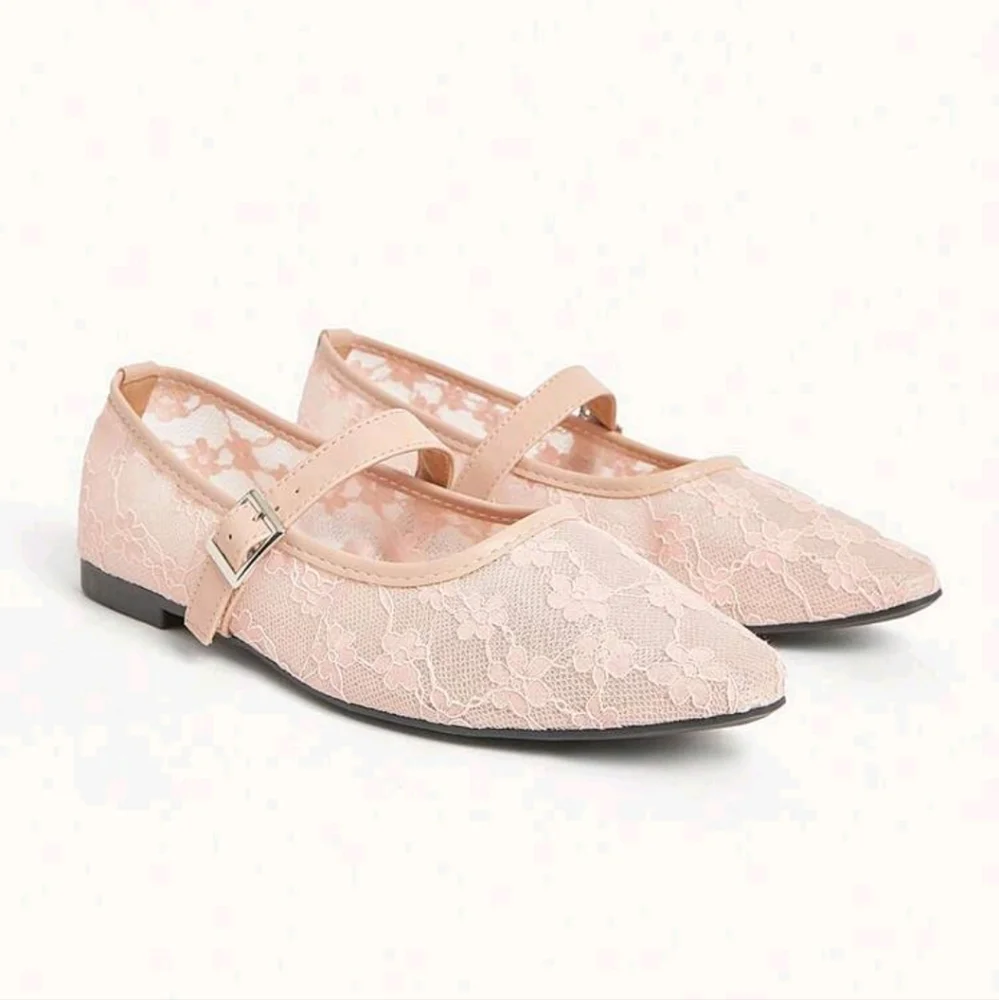 Sexy Solid Color Mesh & Lace Elegant Versatile Comfortable Shoes - Picture 2 of 5